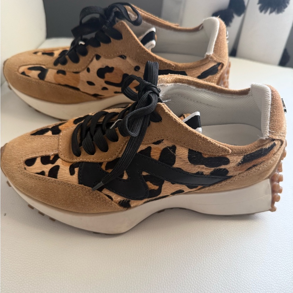 Steve Madden Tan and Black Leopard Sneakers